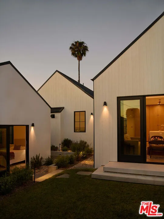 7841 Stewart Avenue, Los Angeles, California 90045 home-pic-65