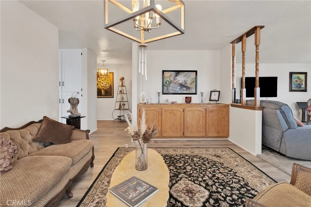 21291 Ramona, Apple Valley, California 92307 home-pic-10