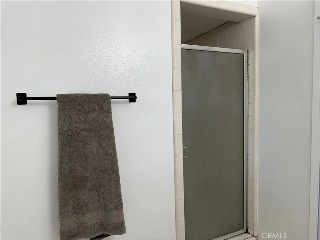 34212 Avenue E, Yucaipa, California 92399 home-pic-19