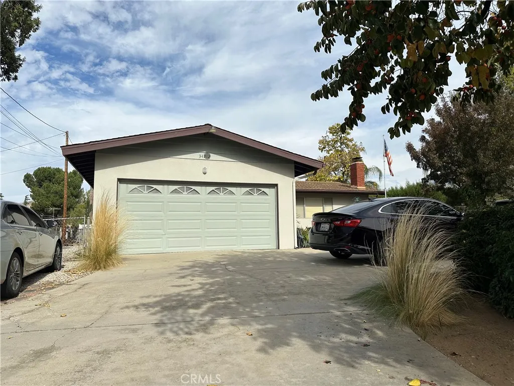 34212 Avenue E, Yucaipa, California 92399 home-pic-1