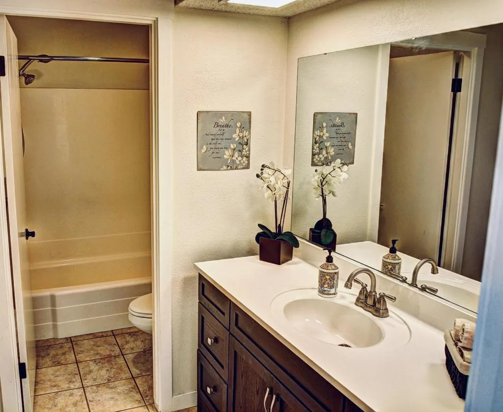 82022 Odlum Drive, Indio, California 92201 home-pic-21