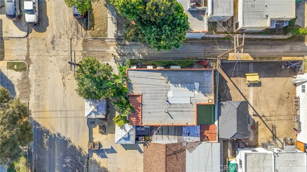 5211 Halldale, Los Angeles, California 90062 home-pic-11