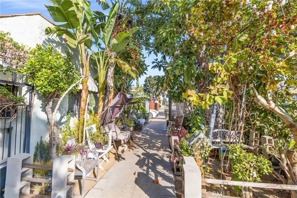 5211 Halldale, Los Angeles, California 90062 home-pic-2