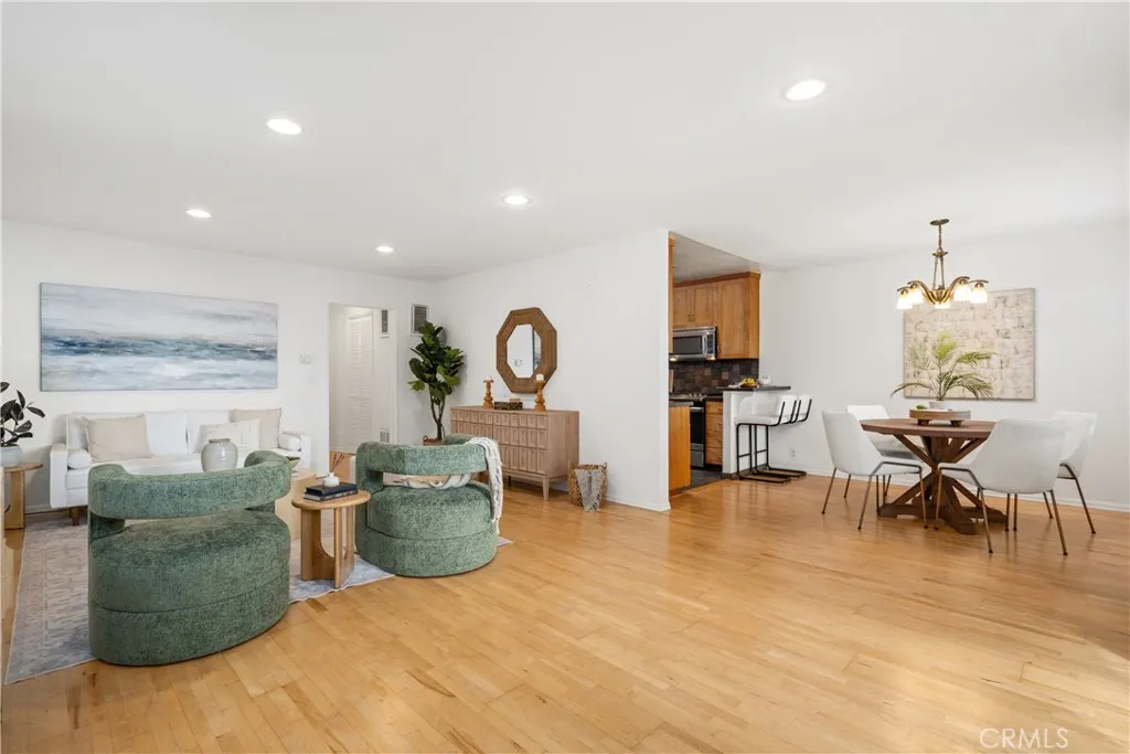 1925 Montana Avenue 3, Santa Monica, California 90403 home-pic-2