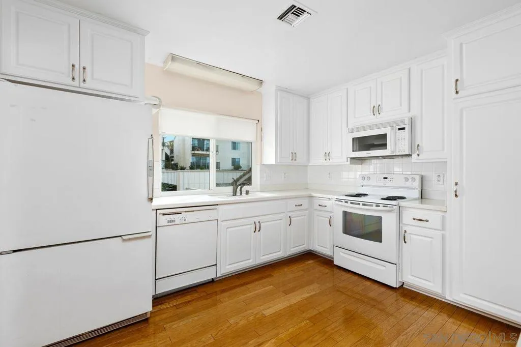 17465 Plaza Animado 147, San Diego, California 92128 home-pic-9