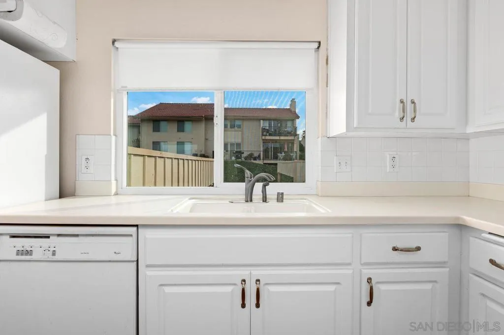 17465 Plaza Animado 147, San Diego, California 92128 home-pic-11