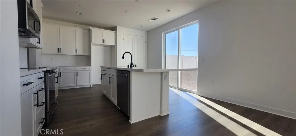 6356 Bassets Street, Hesperia, California 92345 home-pic-1