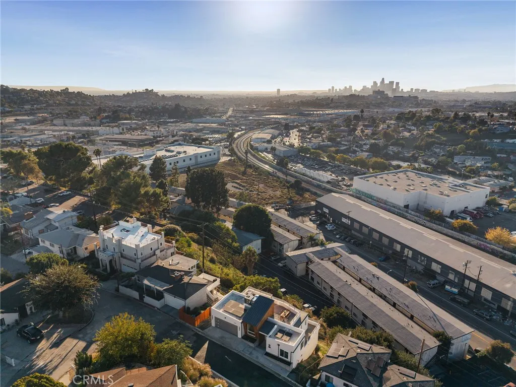 1919 Seigneur, Los Angeles, California 90032 home-pic-45