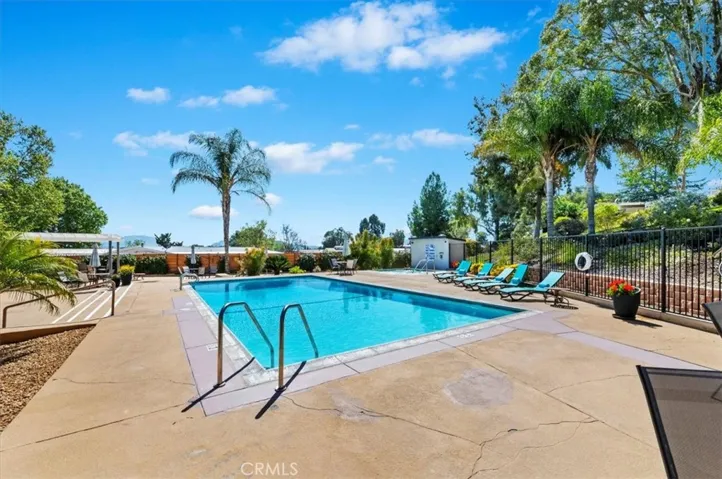 Community pool