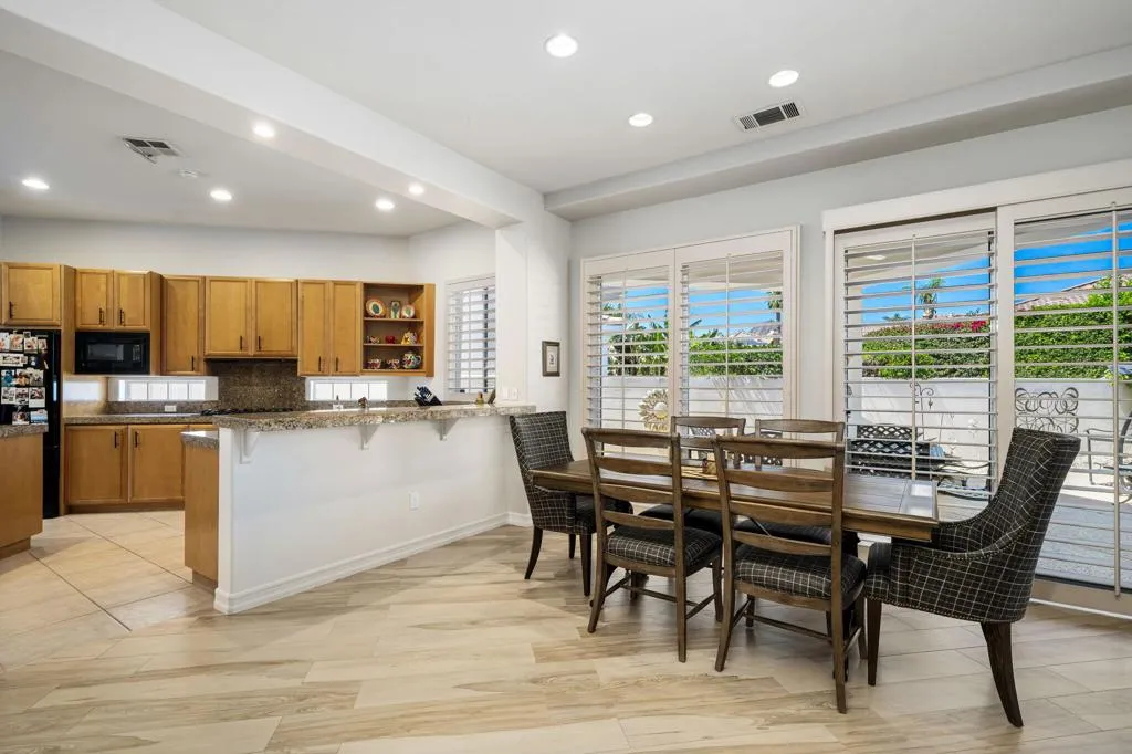 78780 Castle Pines Drive, La Quinta, California 92253 home-pic-13