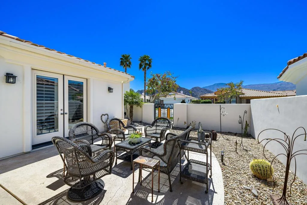 78780 Castle Pines Drive, La Quinta, California 92253 home-pic-7