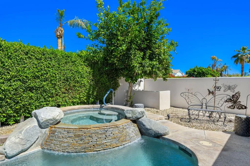 78780 Castle Pines Drive, La Quinta, California 92253 home-pic-19