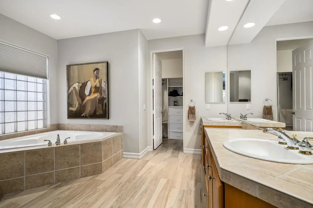 78780 Castle Pines Drive, La Quinta, California 92253 home-pic-23