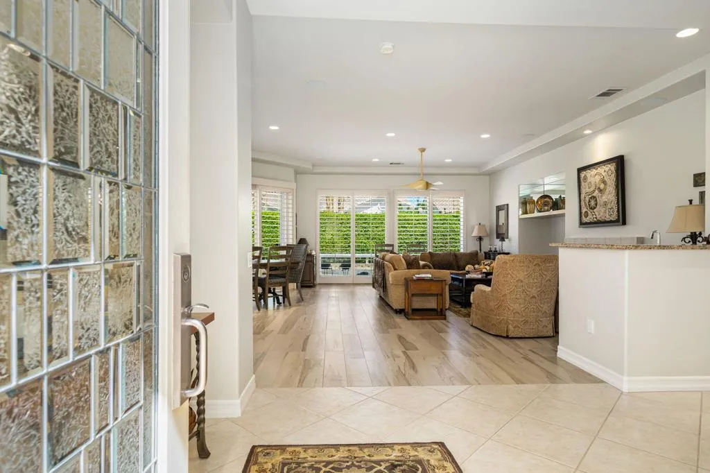 78780 Castle Pines Drive, La Quinta, California 92253 home-pic-8