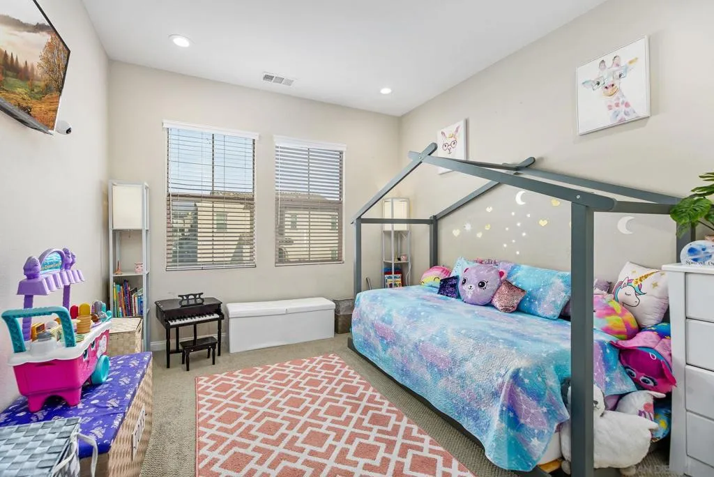 2018 Avenida Artana, Chula Vista, California 91913 home-pic-8