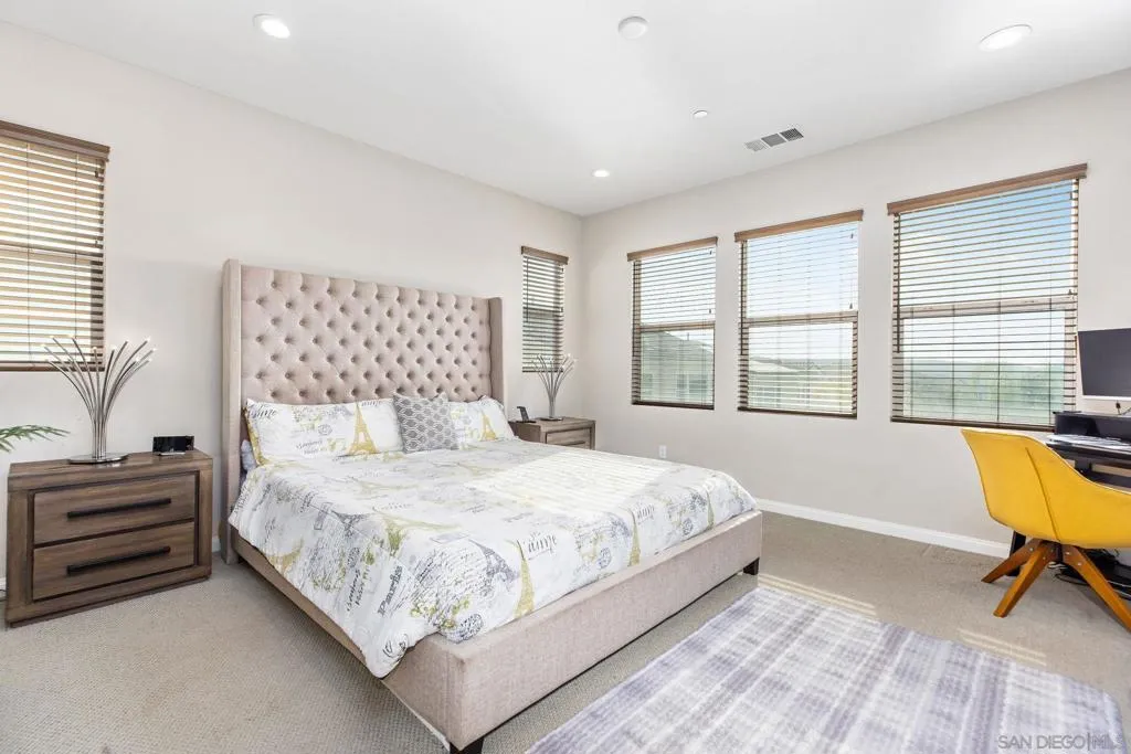 2018 Avenida Artana, Chula Vista, California 91913 home-pic-10