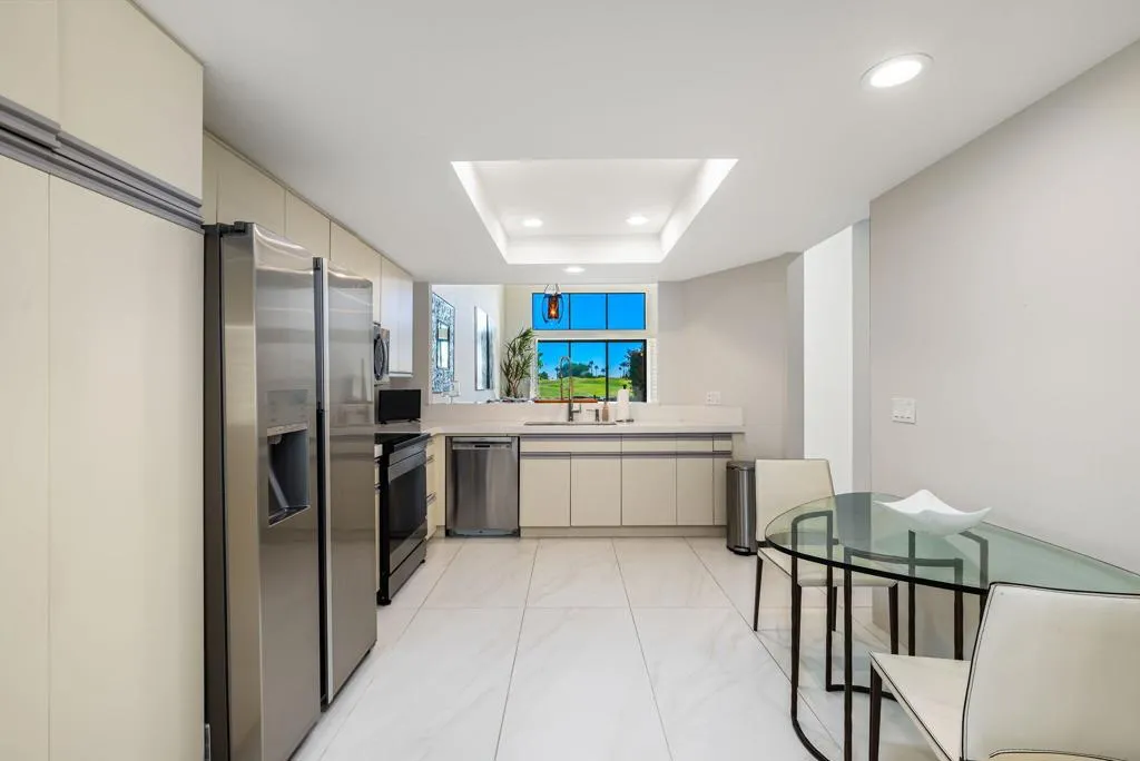 54108 Oaktree, La Quinta, California 92253 home-pic-18