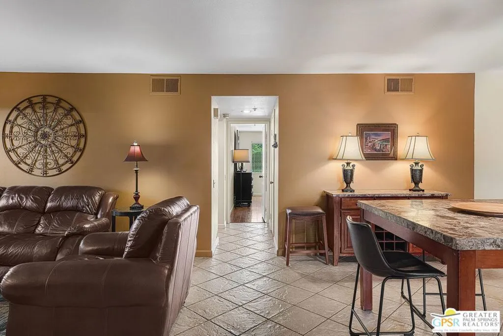 222 N Calle El Segundo 576, Palm Springs, California 92262 home-pic-5