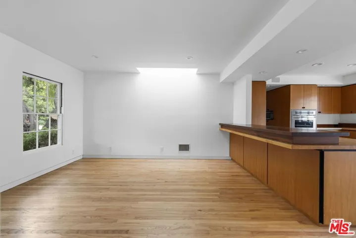 202 S Saltair Avenue, Los Angeles, California 90049