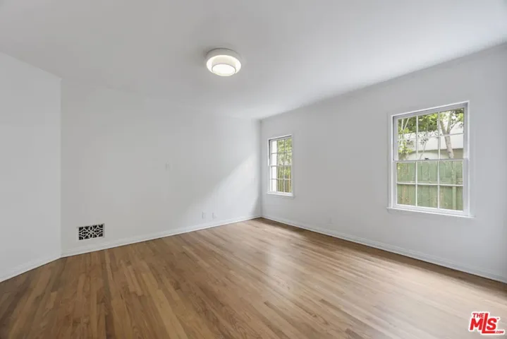 202 S Saltair Avenue, Los Angeles, California 90049