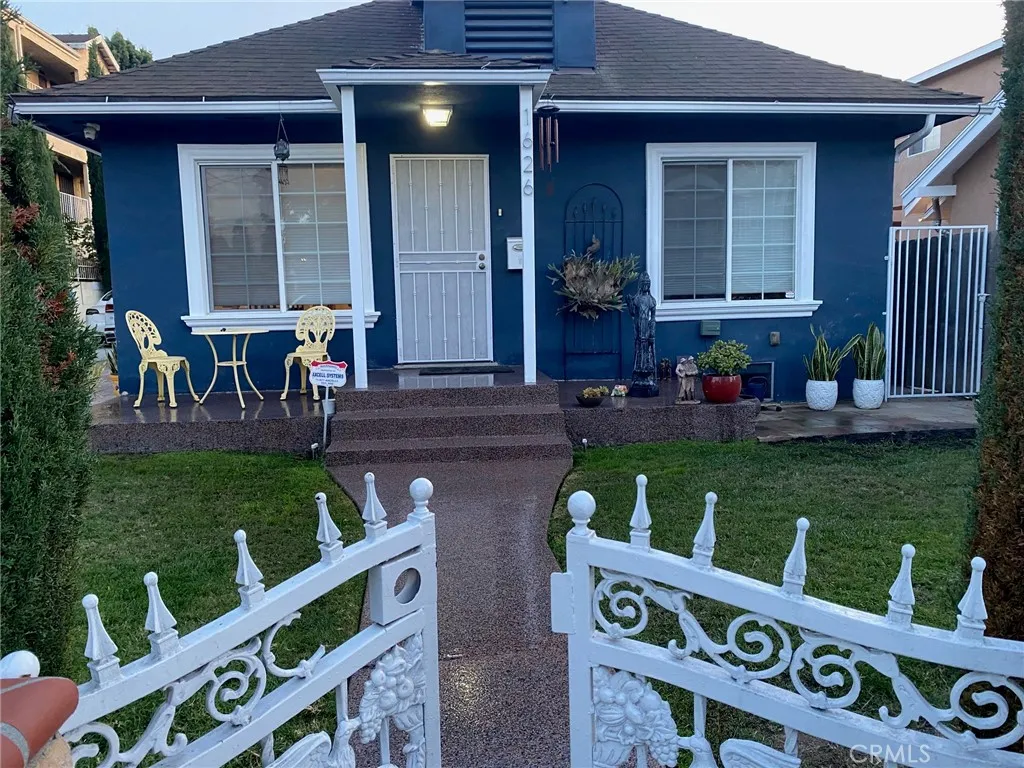 1626 E 6th, Long Beach, California 90802 home-pic-1