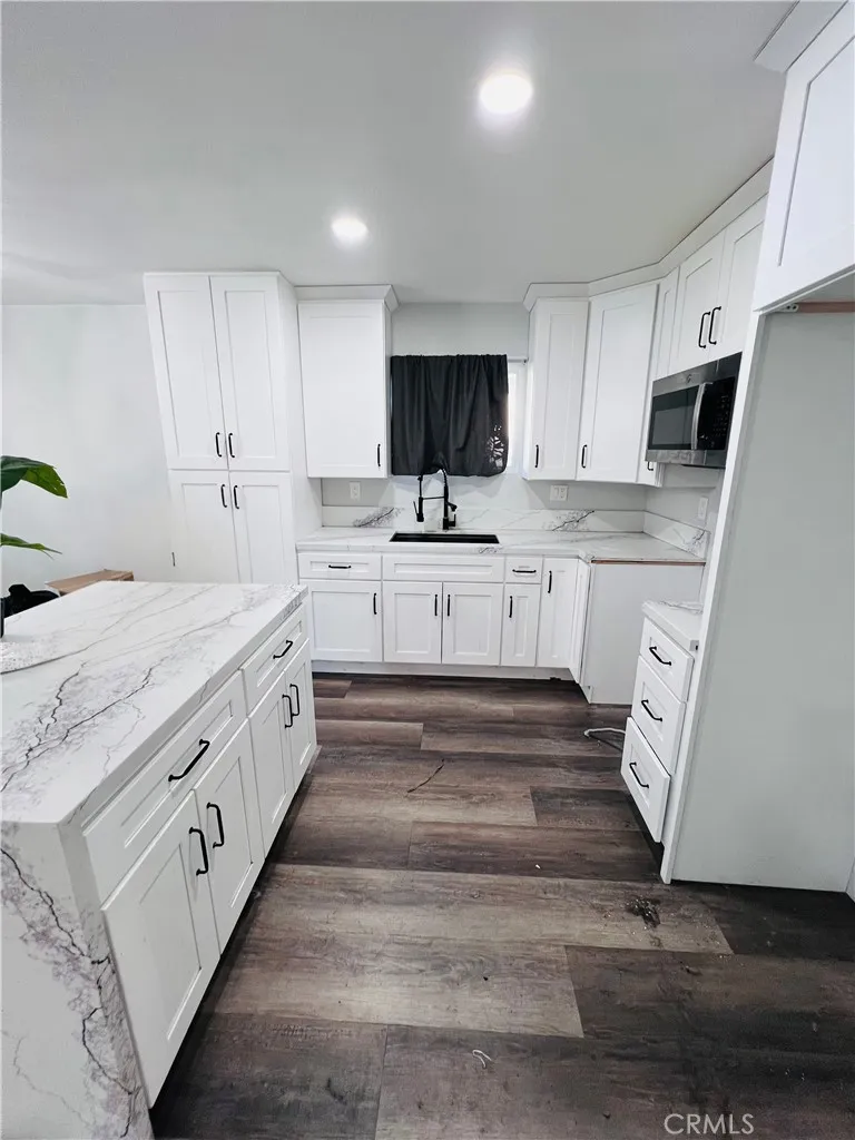 600 June Street, Rialto, California 92376 home-pic-2