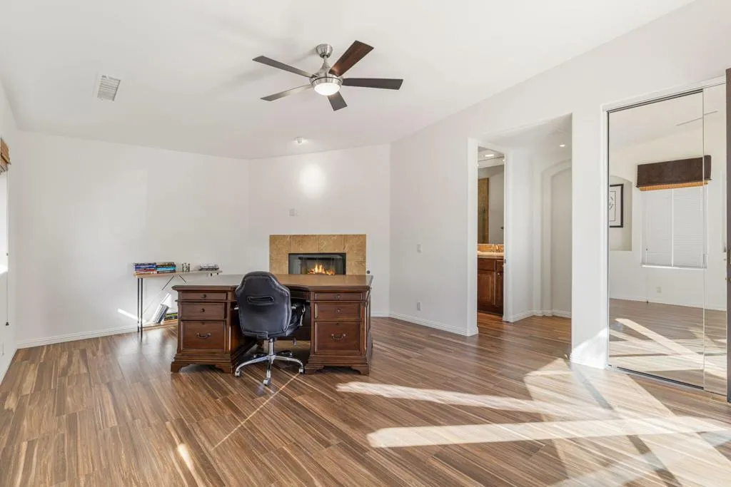 352 Crest Lake Drive, Palm Desert, California 92211 home-pic-59