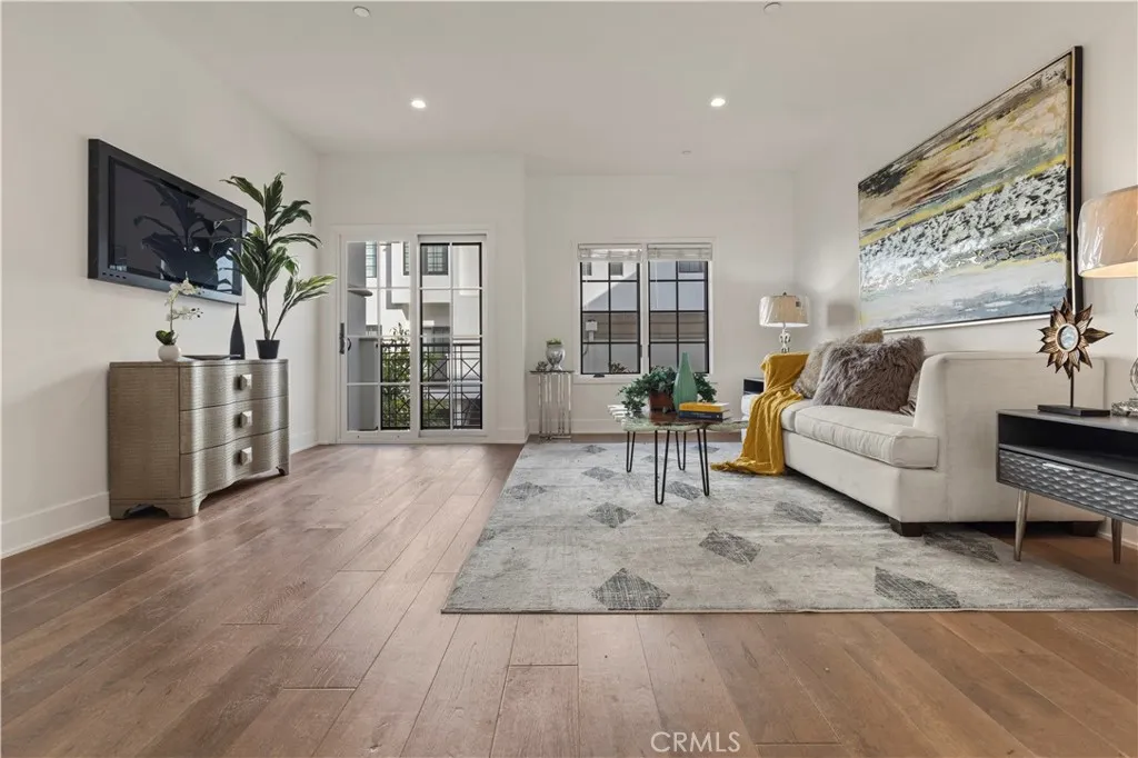 288 S Oakland Ave 211, Pasadena, California 91101 home-pic-3
