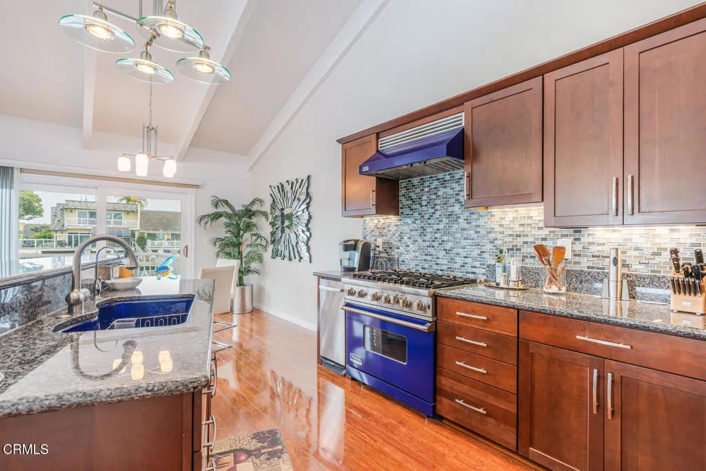 4604 Falkirk, Oxnard, California 93035 home-pic-13