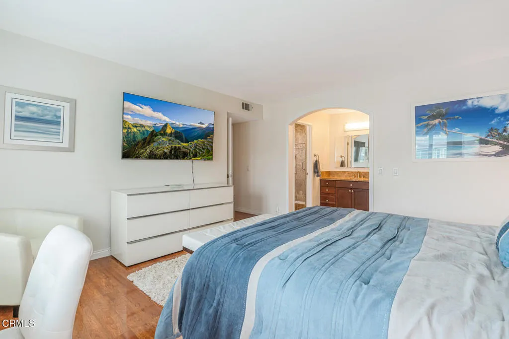 4604 Falkirk, Oxnard, California 93035 home-pic-22