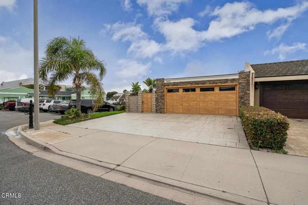 4604 Falkirk, Oxnard, California 93035 home-pic-5