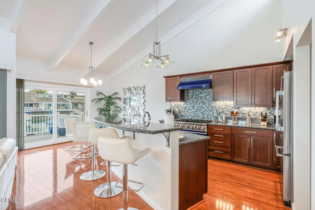 4604 Falkirk, Oxnard, California 93035 home-pic-12