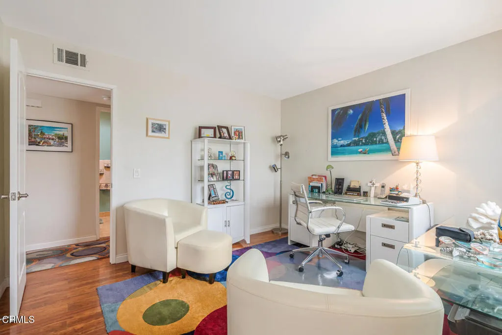 4604 Falkirk, Oxnard, California 93035 home-pic-18