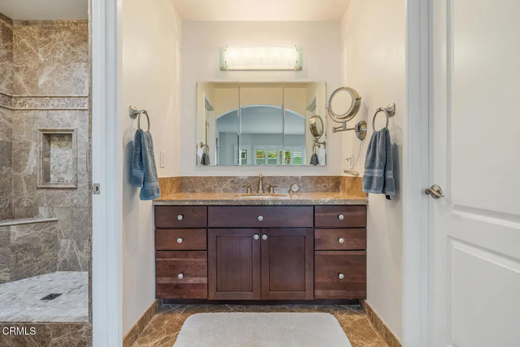 4604 Falkirk, Oxnard, California 93035 home-pic-23