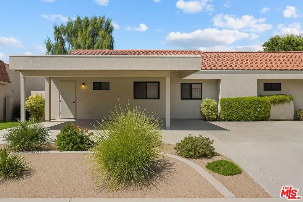 40513 Bay Hill Way, Palm Desert, California 92211 home-pic-1