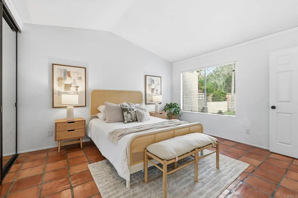 3694 Fallon Circle, San Diego, California 92130 home-pic-17