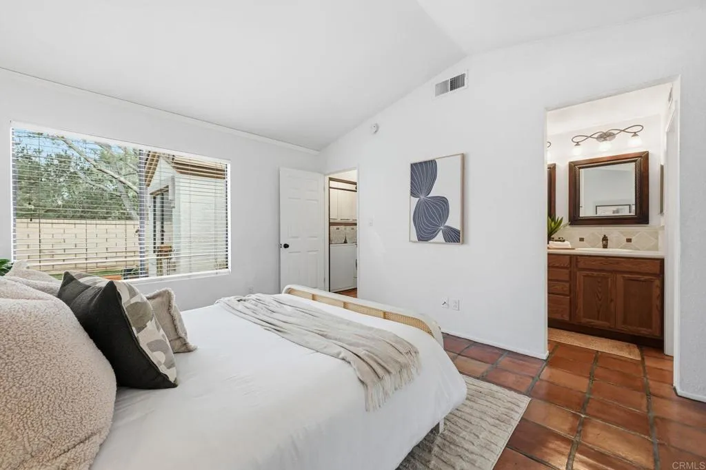 3694 Fallon Circle, San Diego, California 92130 home-pic-18