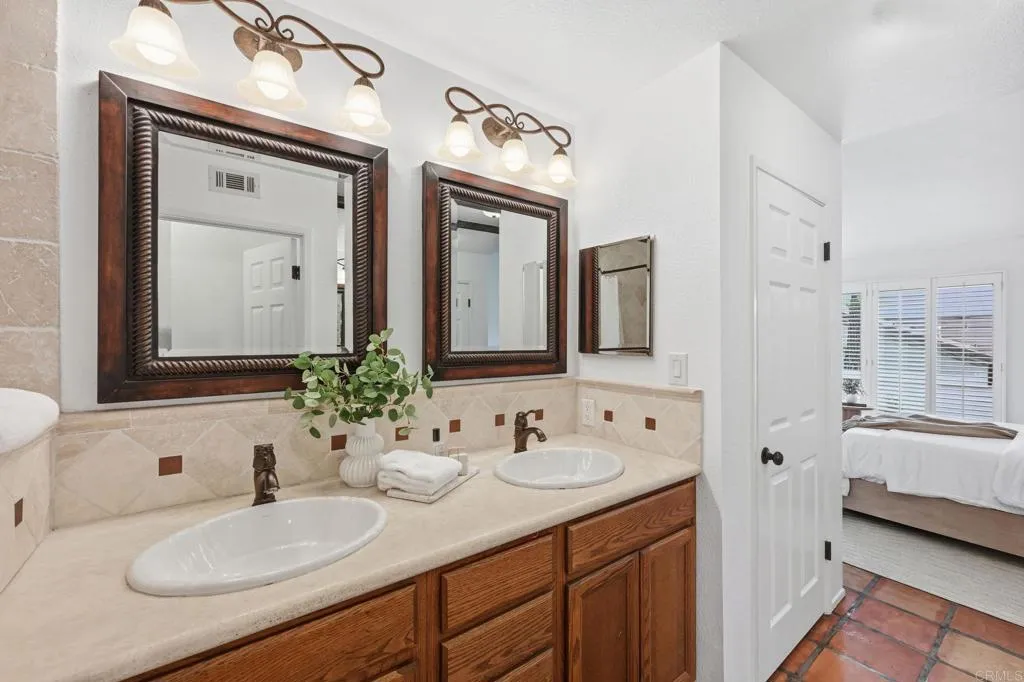 3694 Fallon Circle, San Diego, California 92130 home-pic-26