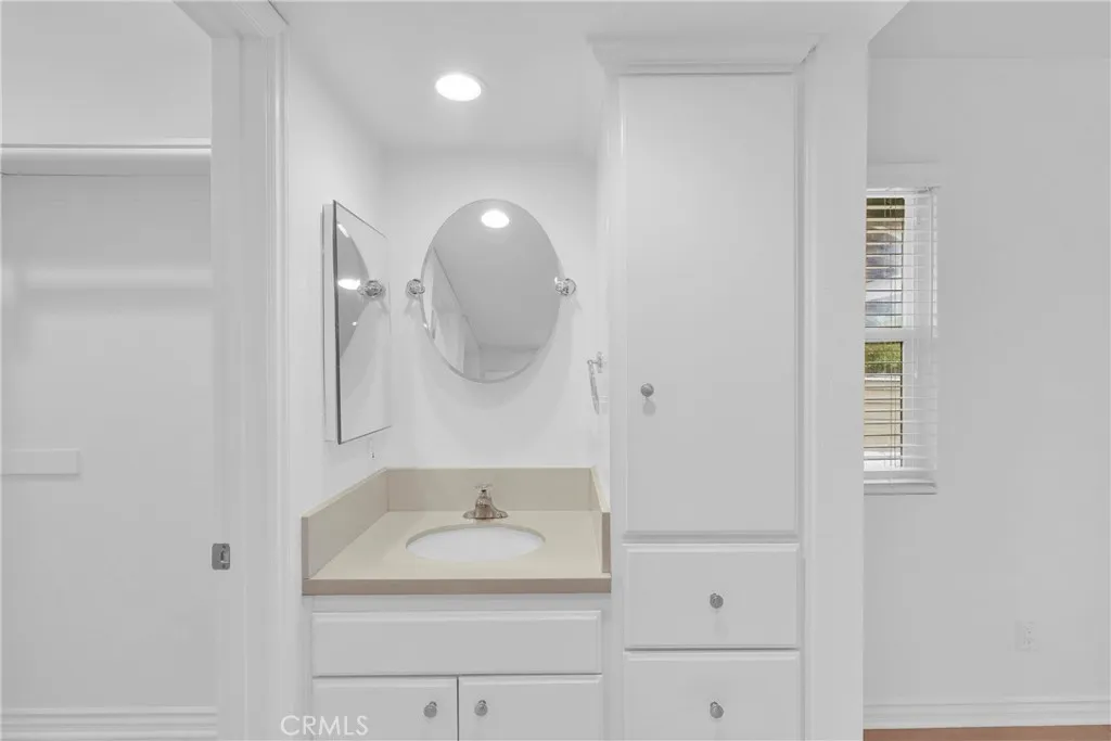 3639 Country Oaks Loop F, Ontario, California 91761 home-pic-16