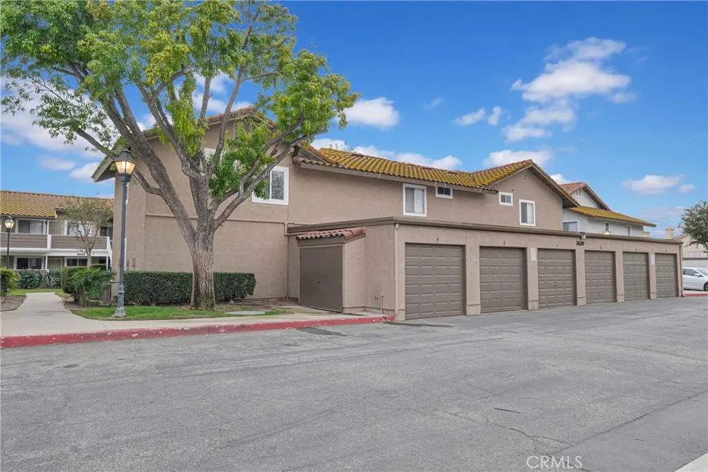 3639 Country Oaks Loop F, Ontario, California 91761 home-pic-23