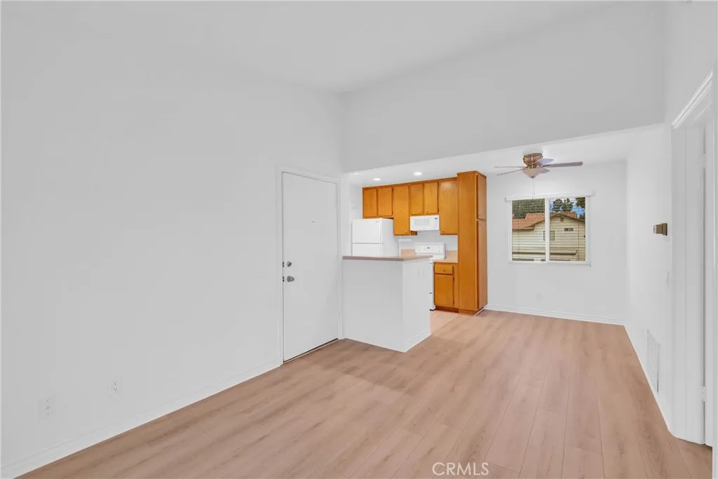 3639 Country Oaks Loop F, Ontario, California 91761 home-pic-4