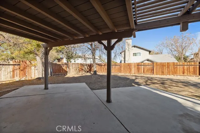 523 E Kettering, Lancaster, California 93535 home-pic-22