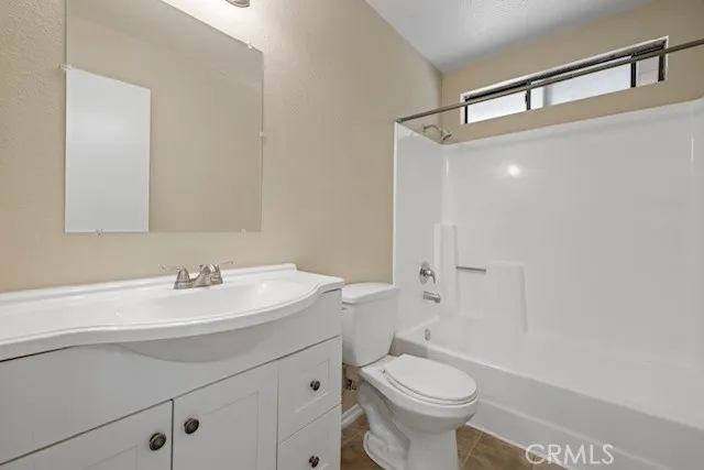 523 E Kettering, Lancaster, California 93535 home-pic-19