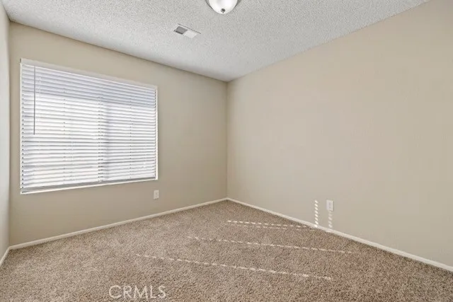 523 E Kettering, Lancaster, California 93535 home-pic-16