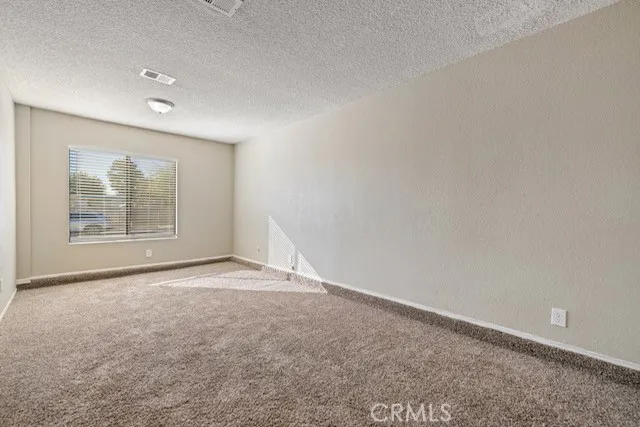 523 E Kettering, Lancaster, California 93535 home-pic-13