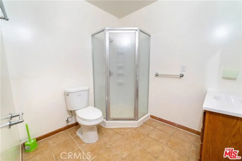 1023 S Wilton Place, Los Angeles, California 90019 home-pic-22