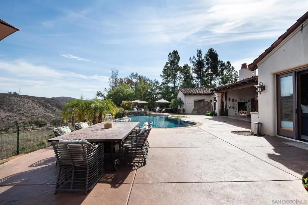 16531 Zumaque, Rancho Santa Fe, California 92067 home-pic-33