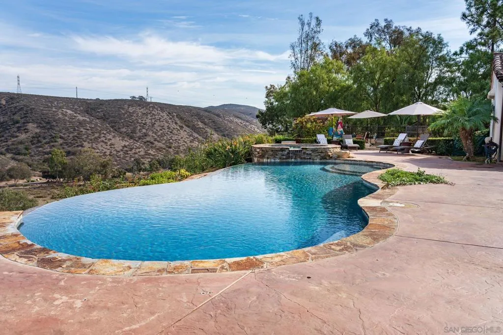 16531 Zumaque, Rancho Santa Fe, California 92067 home-pic-38