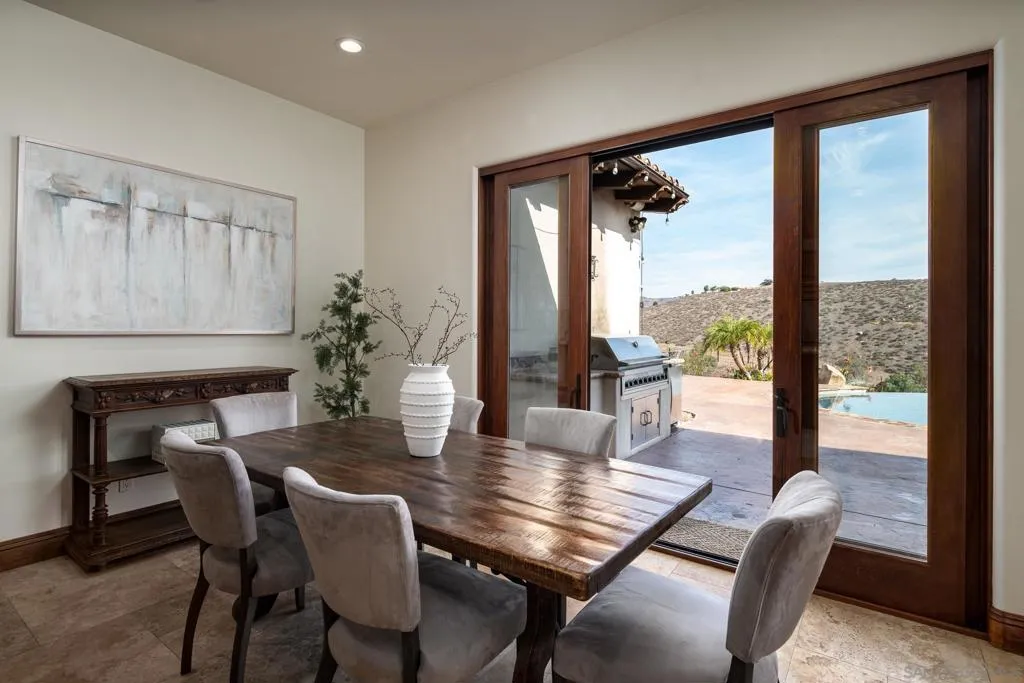 16531 Zumaque, Rancho Santa Fe, California 92067 home-pic-17