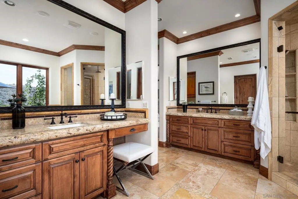 16531 Zumaque, Rancho Santa Fe, California 92067 home-pic-24